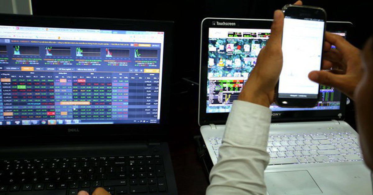 Cổ phiếu đắt nhất sàn chứng khoán bị đưa vào diện cảnh báo