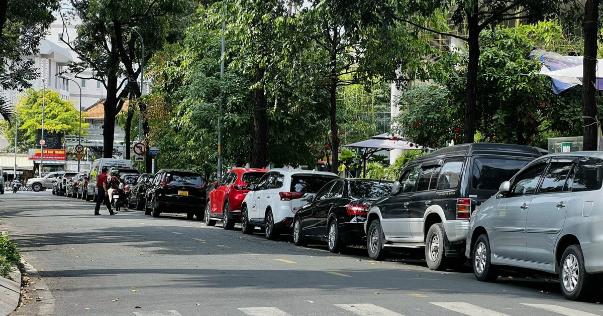 Xây bãi đậu xe cho doanh nghiệp thuê?