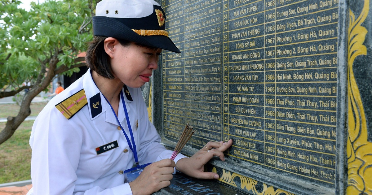 Những giọt nước mắt tự hào ở Trường Sa