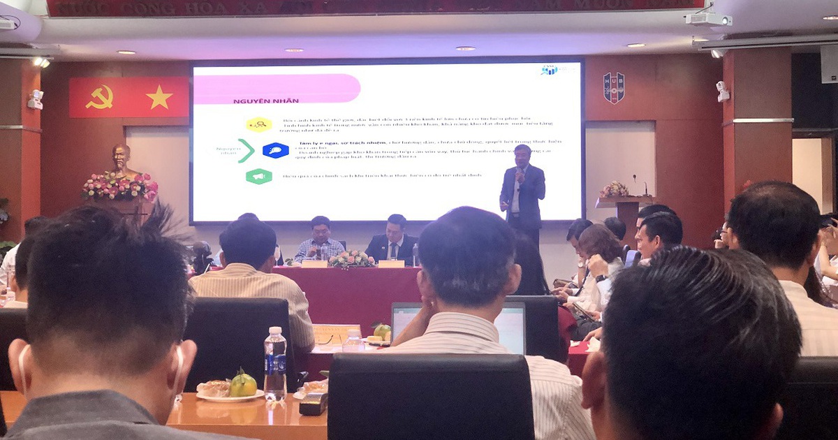 Cán bộ công chức sợ trách nhiệm là điểm nghẽn lớn nhất của kinh tế TP.HCM