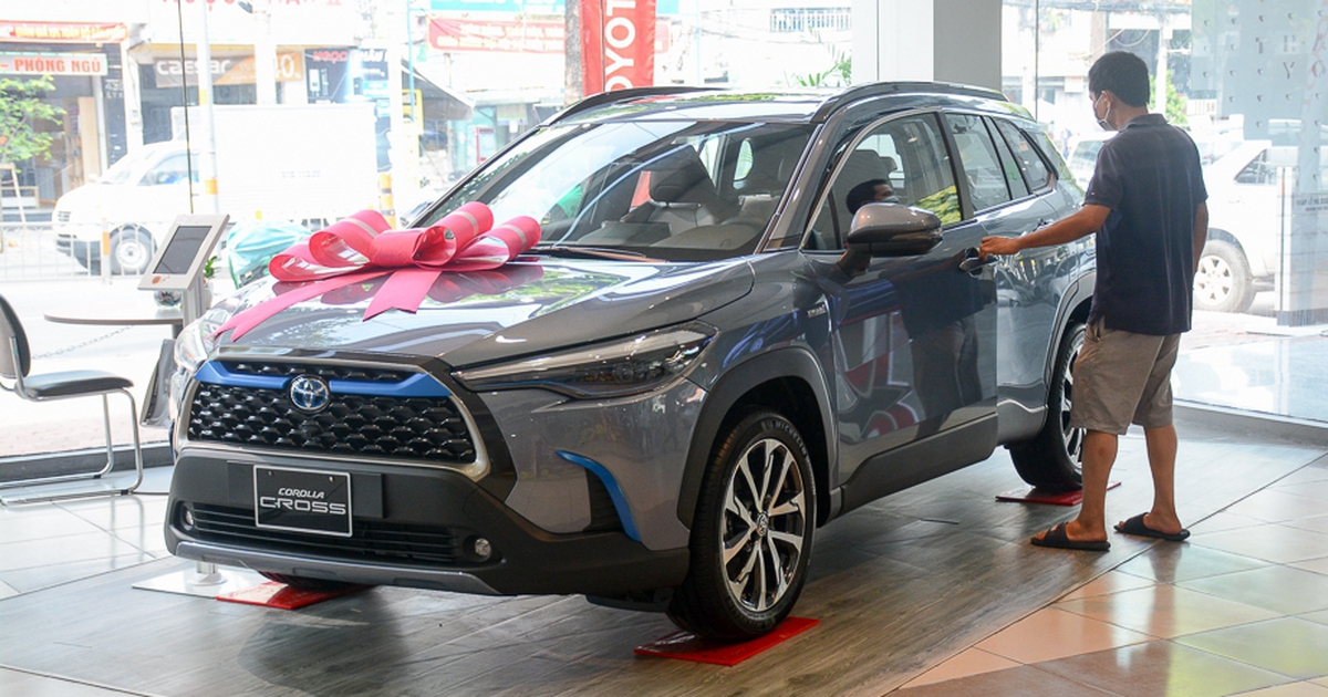 SUV đô thị: Người Việt vẫn 'cuồng' Toyota Corolla Cross, dấu ấn xe điện VinFast