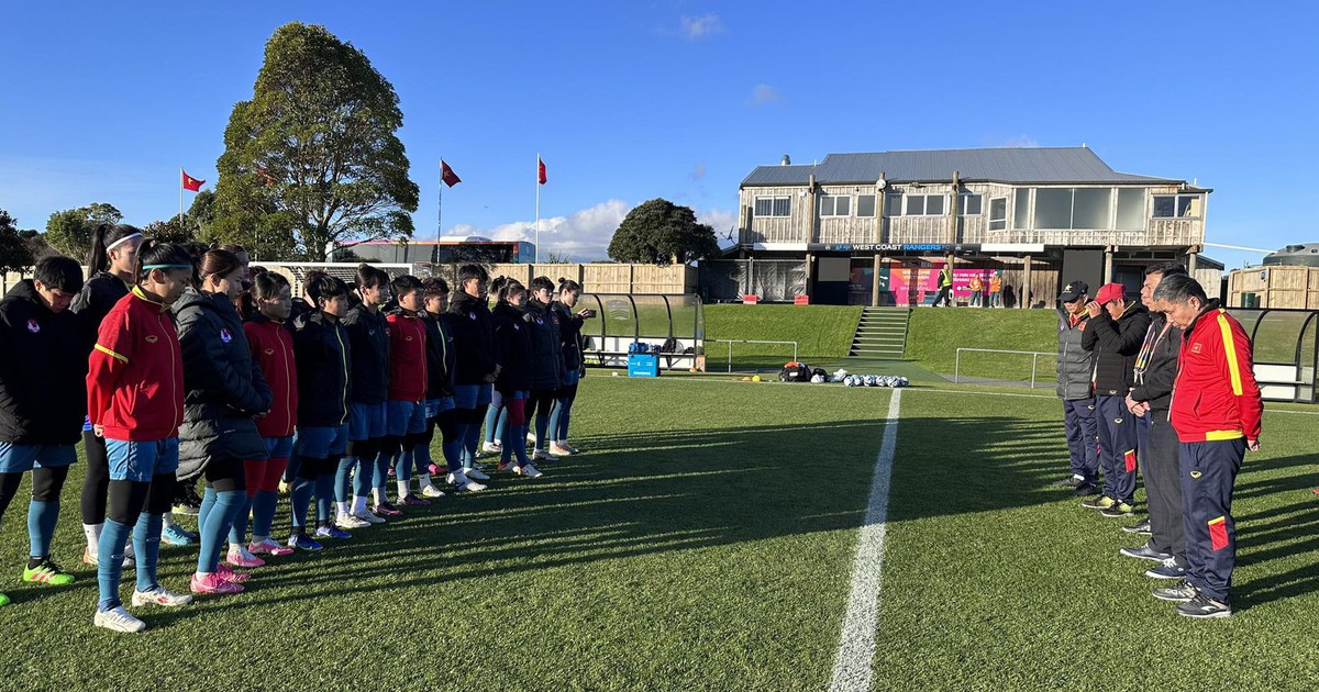 Chủ tịch VFF hy vọng đội tuyển nữ Việt Nam chơi tự tin trước Hà Lan