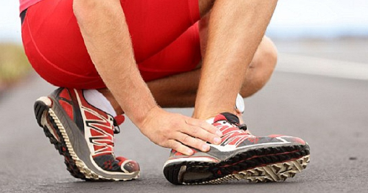 Đau khi tập gym: Làm sao để phân biệt căng cơ hay bong gân?