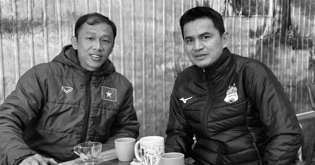 HLV Kiatisak xúc động nói về đồng nghiệp vắn số: 'Không ai có thể thay thế cậu ấy’