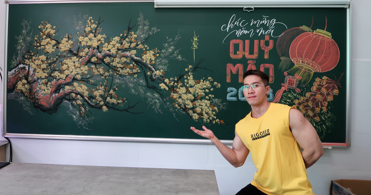 Đẹp mê mẩn với những bức tranh vẽ trên bảng của thầy giáo điển trai