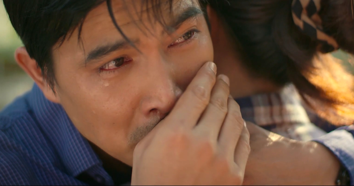 Đạo diễn 'Gia đình mình vui bất thình lình' nói gì về cái kết phim?