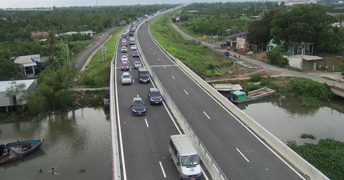 Cấp thiết mở rộng cao tốc TP.HCM - Trung Lương - Mỹ Thuận