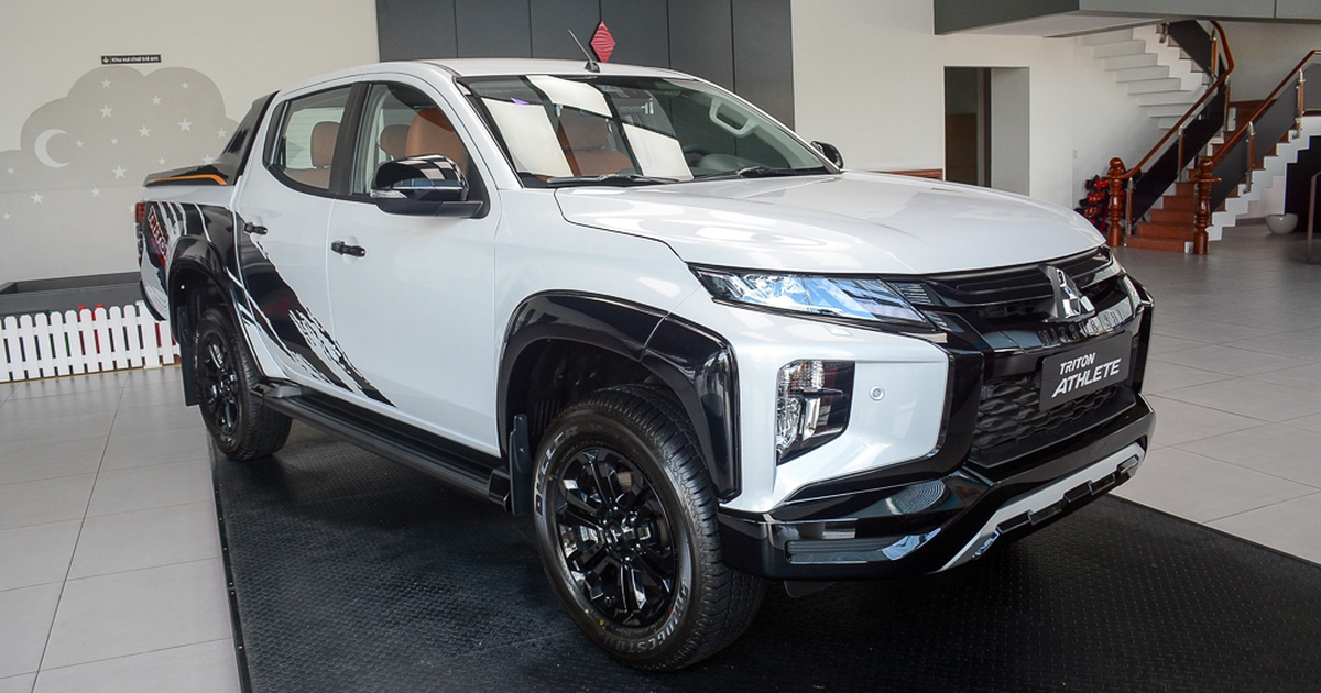 Xe bán tải nhập khẩu đua giảm giá, 'đấu' Ford Ranger