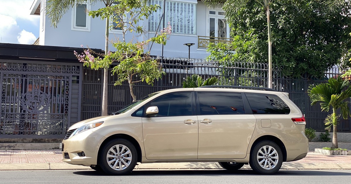 Toyota Sienna 2011 giá ngang Mitsubishi Xpander mới, người mua được gì?