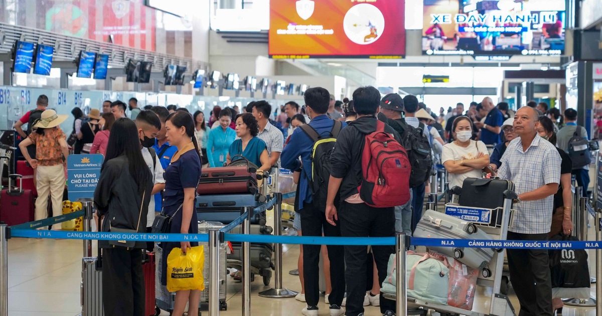 Đường bay Hà Nội - TP.HCM ế vé dịp lễ 2.9