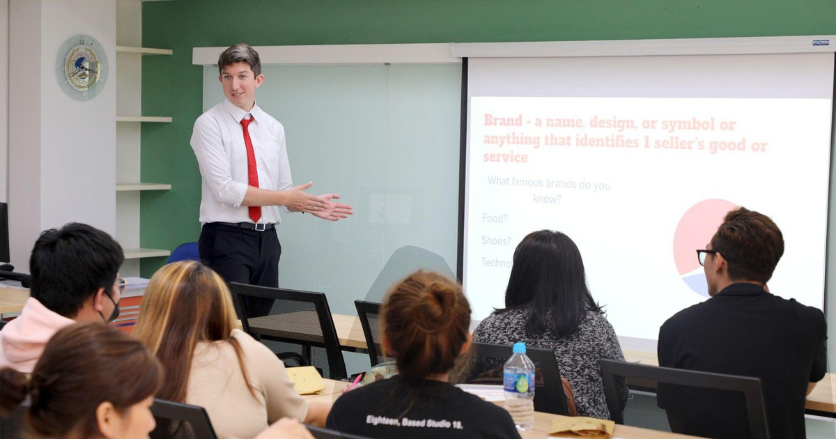 Cơ hội hấp dẫn dành cho Thạc sĩ tài năng Ngôn ngữ Anh tại SIU