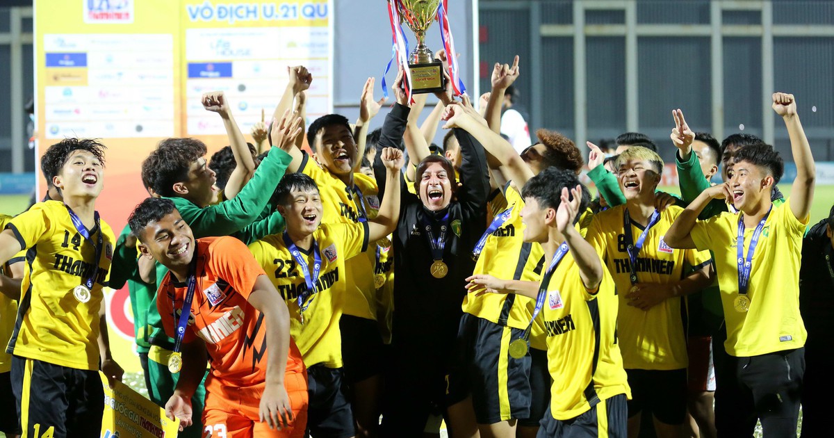 Chuyện HLV ngoại tại VCK U.21 quốc gia: Thành công nhiều, thất bại ít