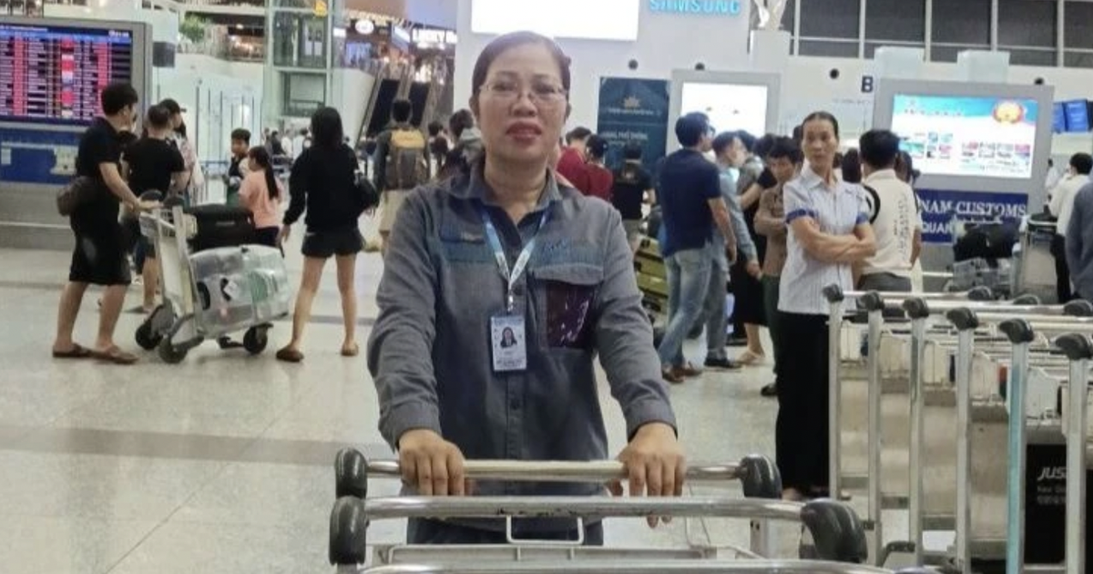 Khách bỏ quên hơn 8.000 euro trên xe đẩy sân bay Nội Bài