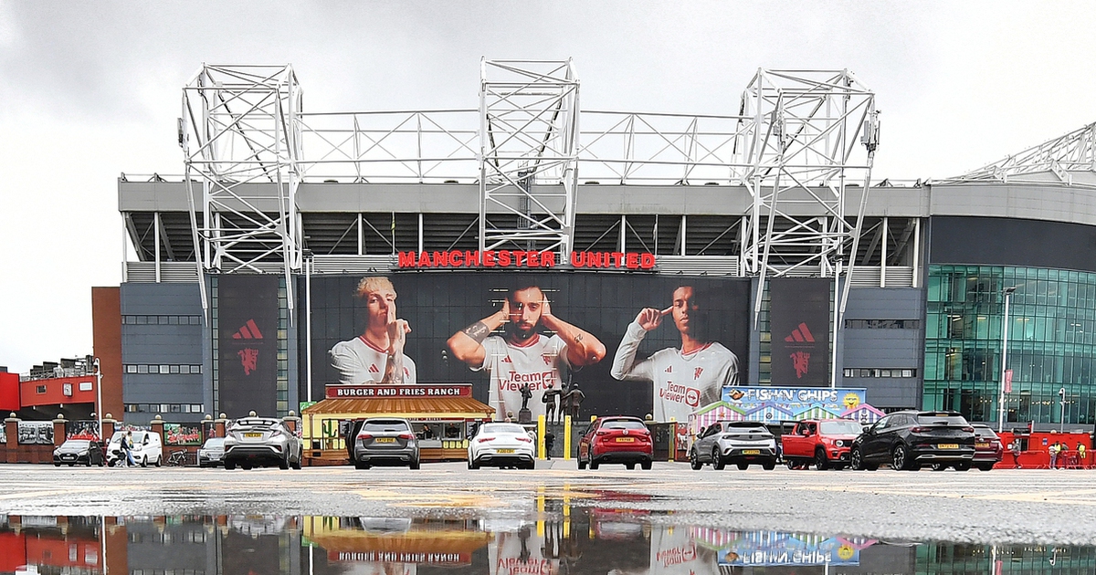 Giới chủ nhà Glazer bất ngờ không bán CLB M.U nữa