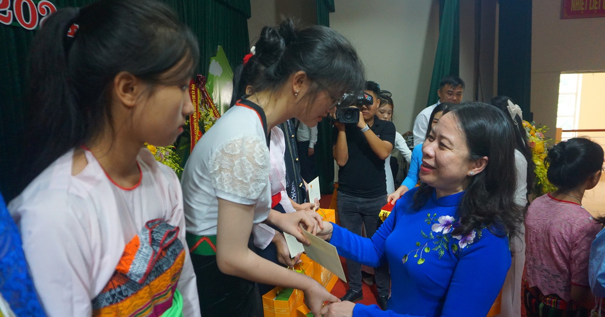 Phó chủ tịch nước Võ Thị Ánh Xuân dự khai giảng năm học mới tại Thanh Hóa