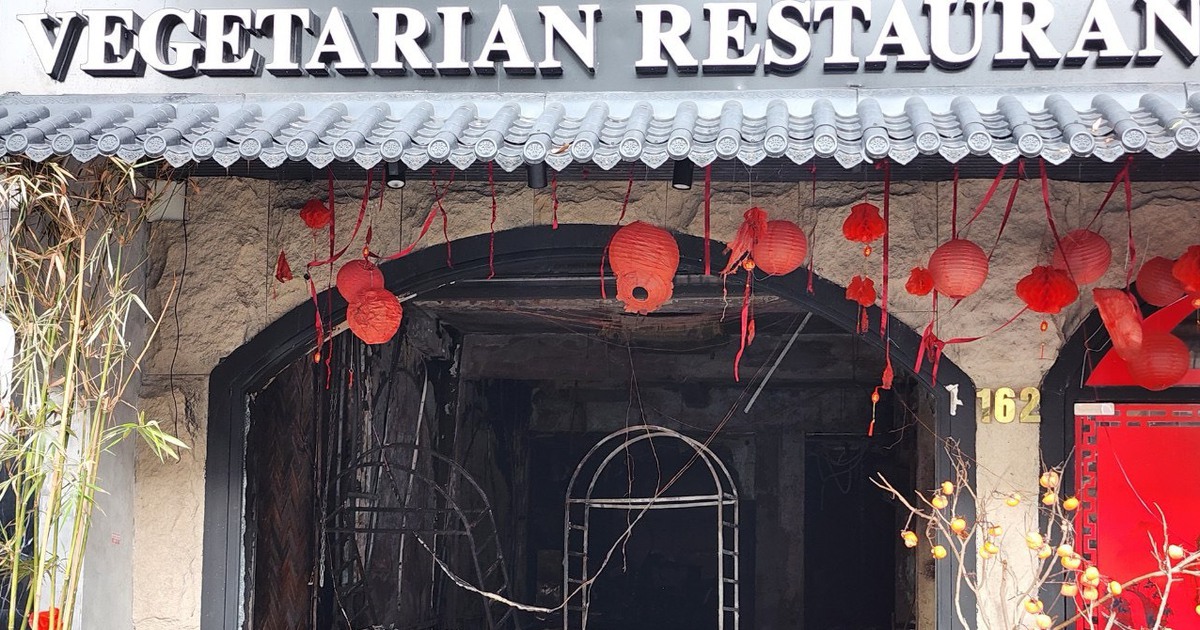 Cháy nhà hàng 4 tầng ở trung tâm TP.HCM