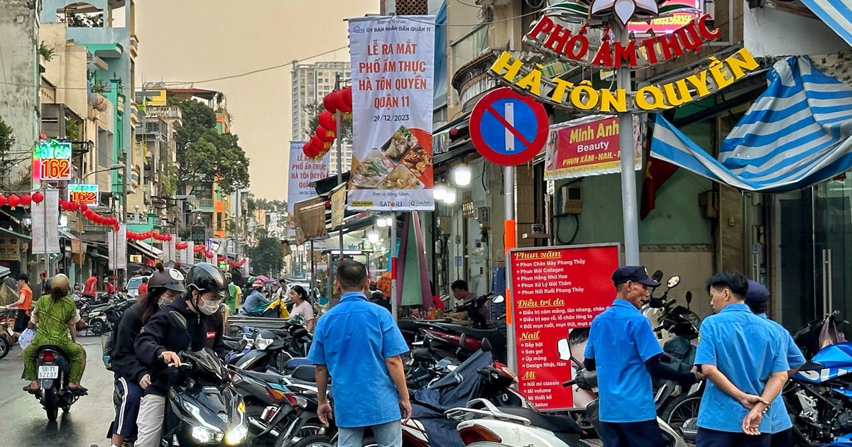 Phố ẩm thực Hà Tôn Quyền TP.HCM mới toanh: 'Thiên đường sủi cảo', còn món gì nữa?