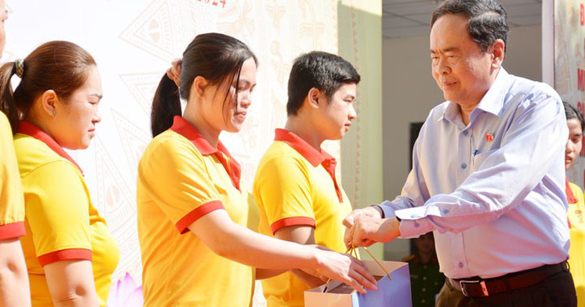 Phó chủ tịch Quốc hội Trần Thanh Mẫn: Bảo đảm đời sống công nhân, người lao động