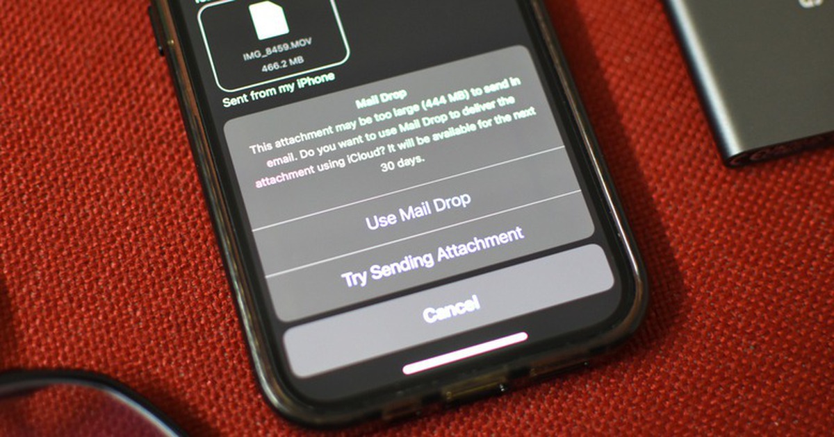 Cách gửi tệp đính kèm dung lượng 'khủng' qua email  bằng tính năng của iOS