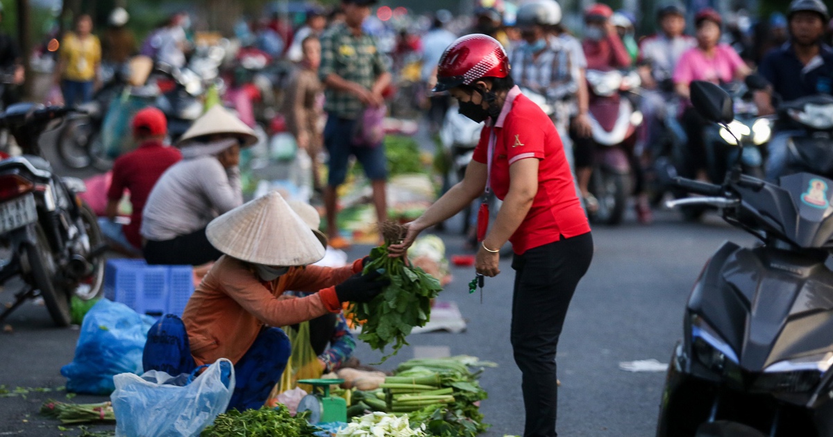 Góc nhìn phóng viên: Những buổi chiều tan ca