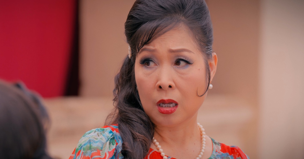 Hồng Vân ra sức 've vãn' Cao Minh Đạt trong 'Sáng đèn'