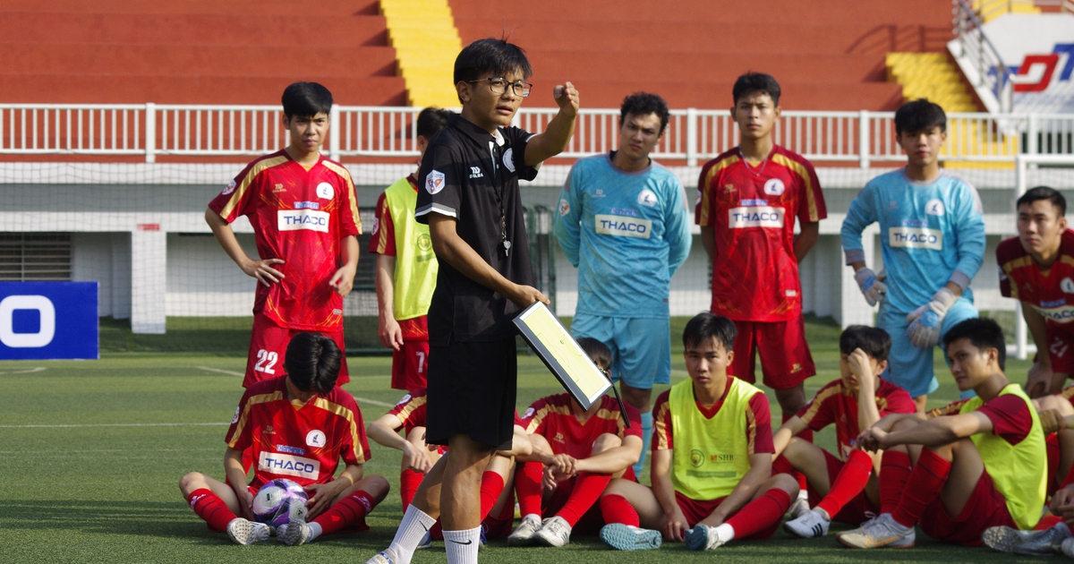 Trường ĐH Khoa học Tự nhiên: Trổ tài trên sân cỏ, không quên nhiệm vụ học tập