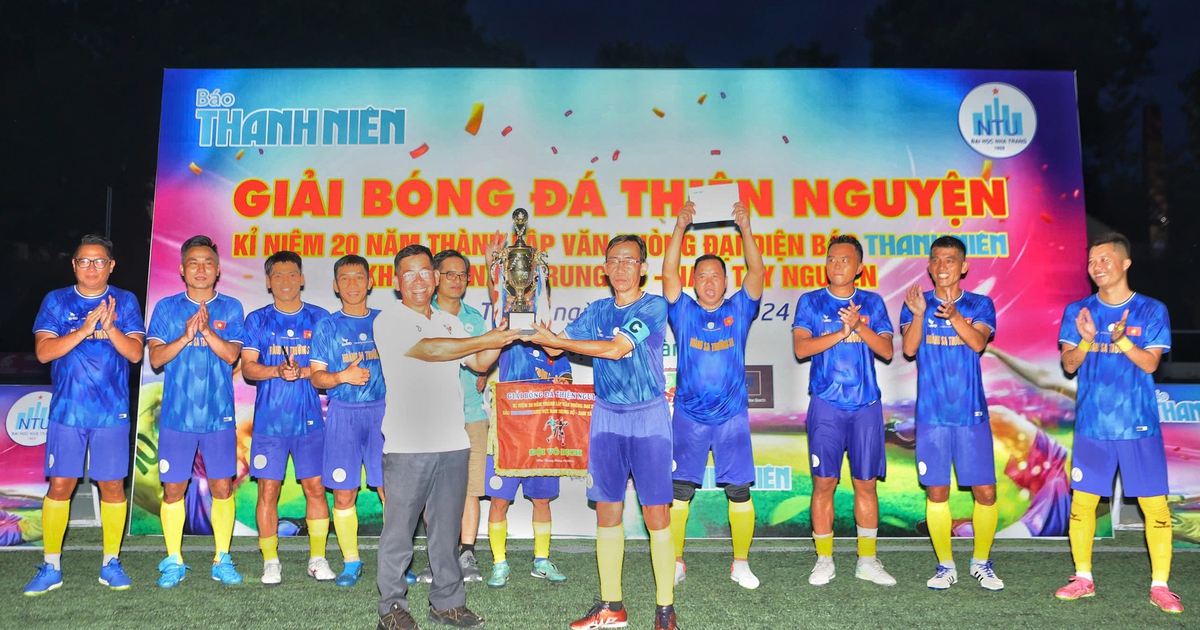 CLB Hoàng Sa - Trường Sa vô địch giải bóng đá thiện nguyện Báo Thanh Niên