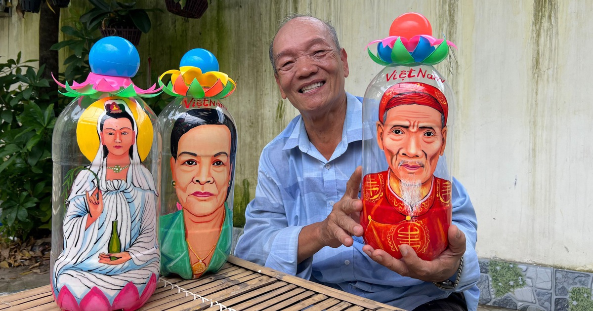 Cụ ông U.75 vẽ chân dung trong chai khiến dân mạng phát 'sốt'