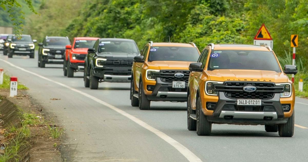 Ford Ranger hút khách nhất phân khúc xe bán tải, Mitsubishi Triton vượt Toyota Hilux