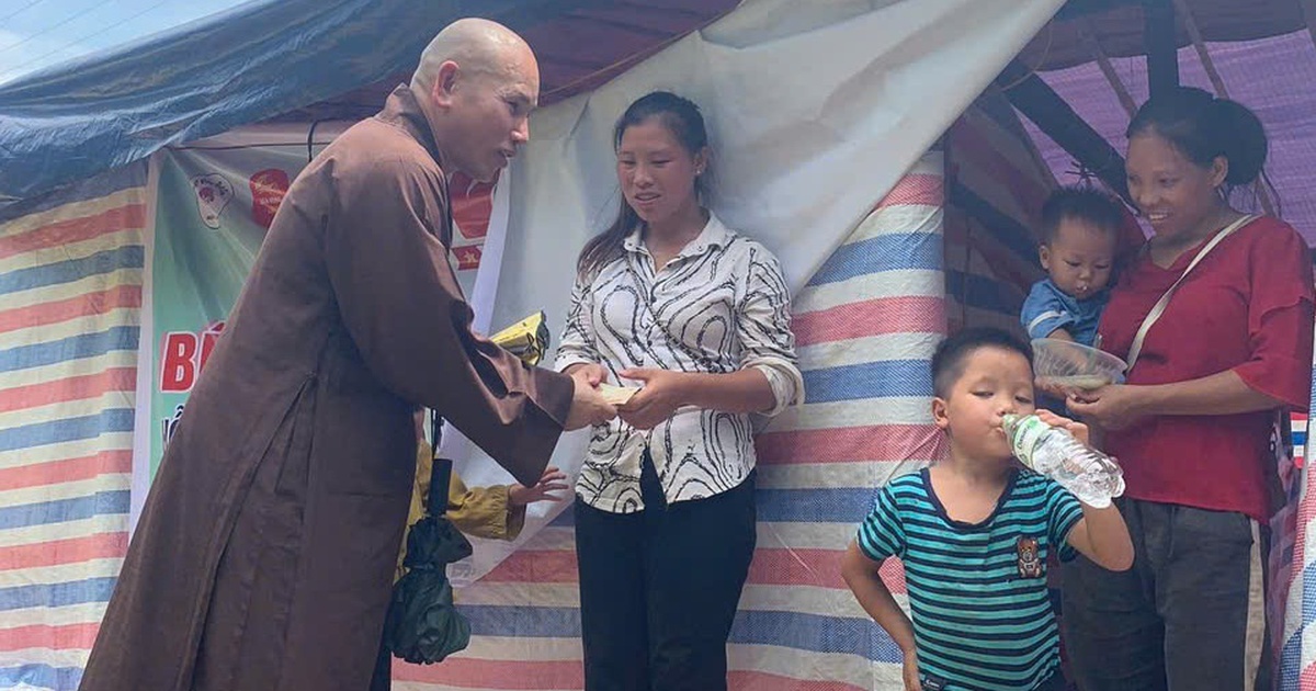 Mở rộng tấm lòng, san sẻ yêu thương