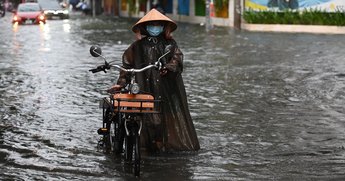 Ảnh hưởng bão Trà Mi: TP.HCM dự báo mưa giông kéo dài nhiều nơi trong vài giờ tới