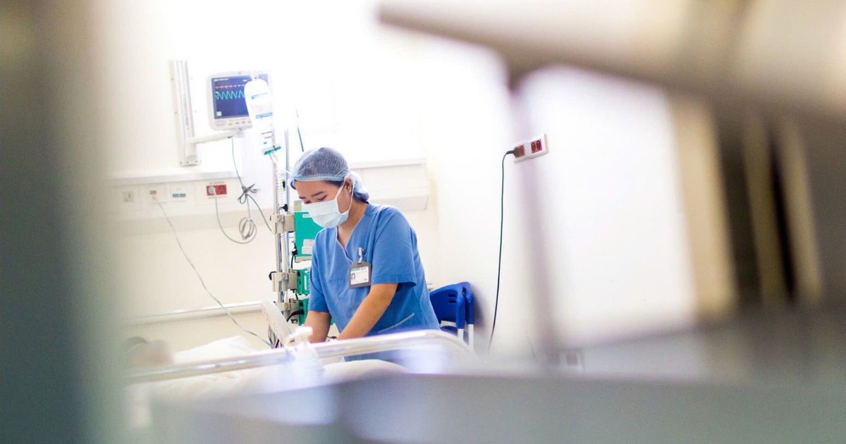 Người đàn ông tỉnh dậy sau 80 ngày hôn mê sâu do đột quỵ