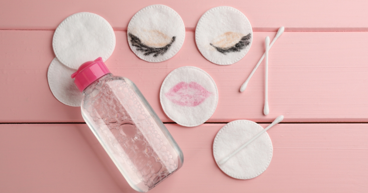 Top 10 nước tẩy trang cho da dầu mụn sạch sâu, ngừa mụn và không kích ứng