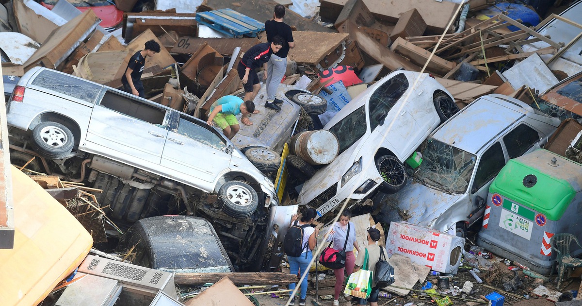 Thảm họa lũ quét tồi tệ nhất ở Tây Ban Nha