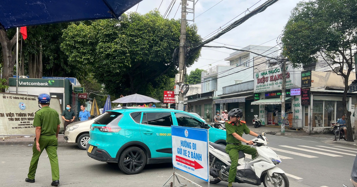 Nguyên nhân vụ cầm hung khí, hành hung tài xế trước Bệnh viện TP.Thủ Đức