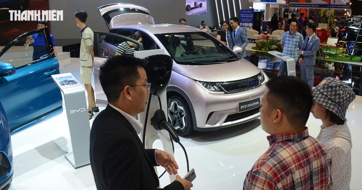 Mua ô tô mới, chọn xe điện hay xe hybrid?