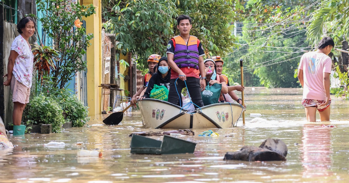 Siêu bão Usagi tấn công Philippines