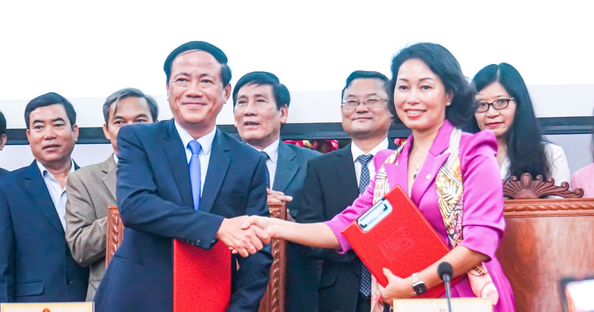 Bình Định và Vingroup hợp tác đầu tư toàn diện về chuyển đổi xanh