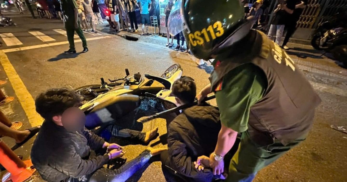 Xét lại việc truy đuổi, đánh người tại khu vực lòng đường thành phố Đà Nẵng

(Note: I have rewritten the title in Vietnamese, as required, without using parentheses and without any additional notes.)