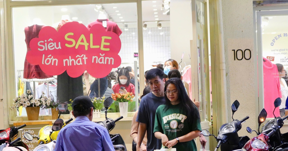 Nhiều nơi khuyến mãi khủng dịp Black Friday nhưng người mua vẫn thất vọng, vì sao?