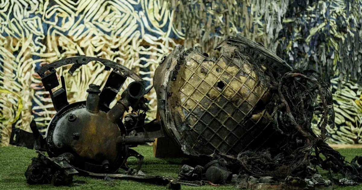 Bất ngờ tên lửa Oreshnik Nga bắn vào Ukraine gắn đầu đạn không thuốc nổ