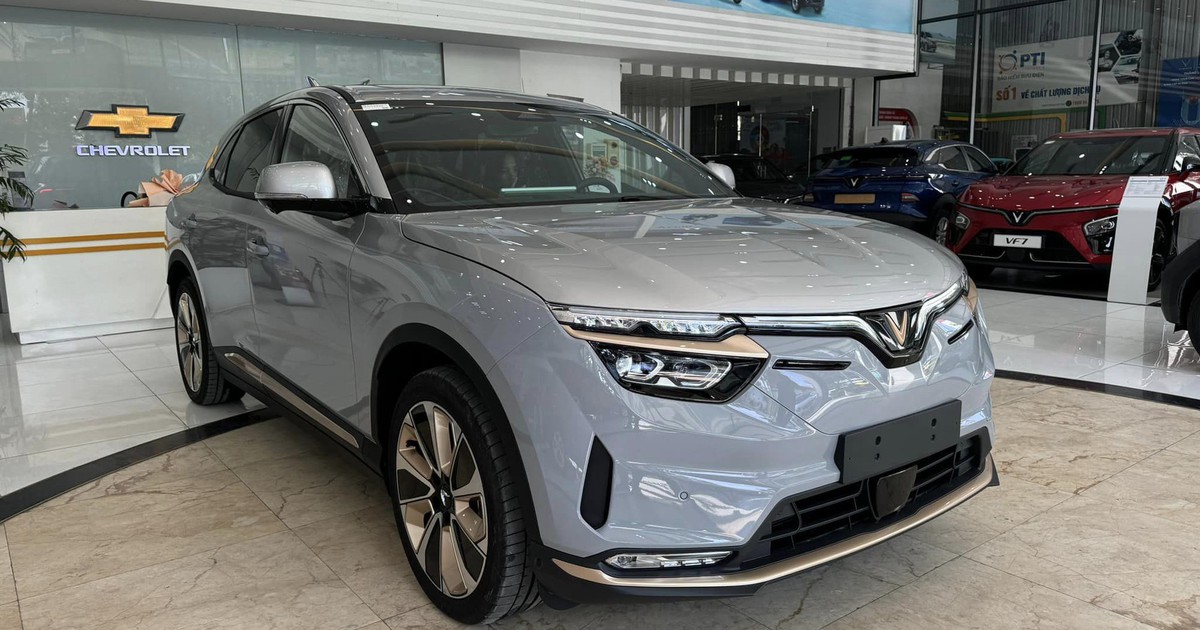 VinFast thu mua xe xăng cũ cho khách hàng đổi xe điện