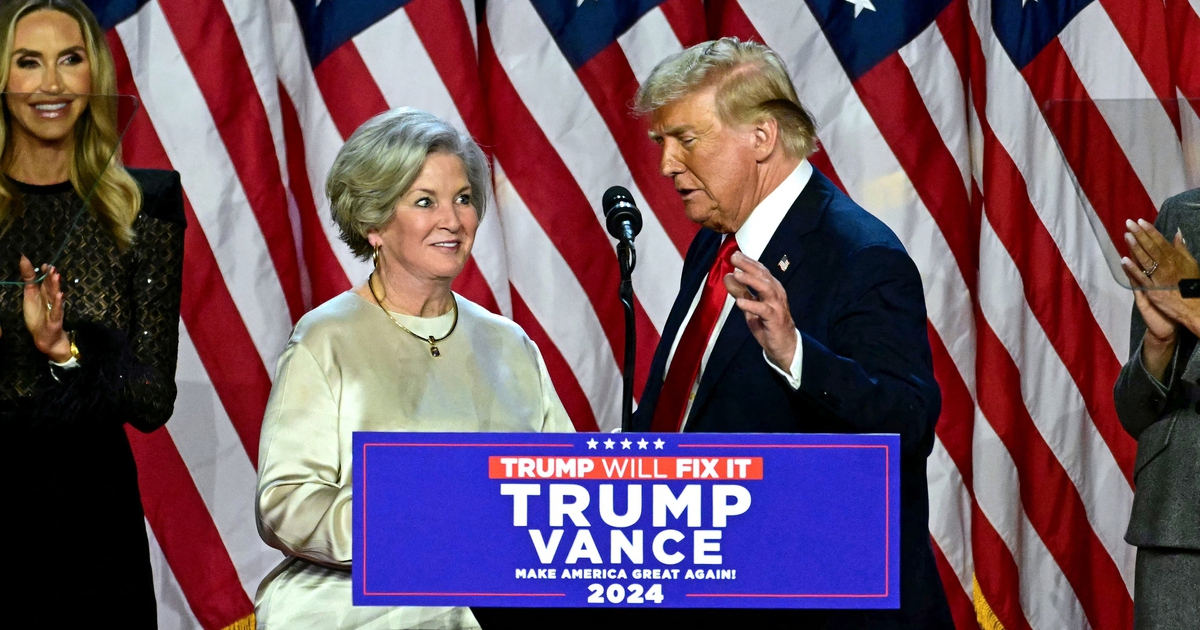 Chánh văn phòng Nhà Trắng vừa được ông Trump bổ nhiệm là ai?