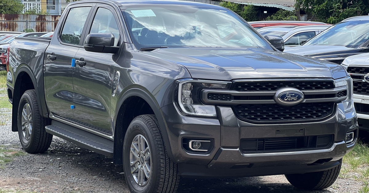 Ford Ranger, Everest tại Việt Nam 'cắt' bớt tính năng