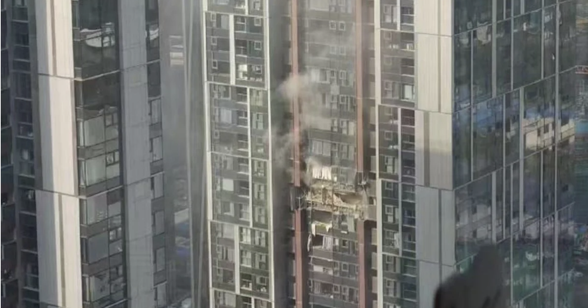 Huge fire and explosion in luxury apartment complex in China