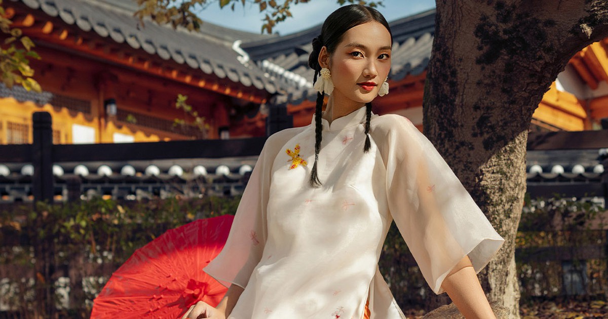 Patterned ao dai, an idea for girls who want to be praised for their youthfulness