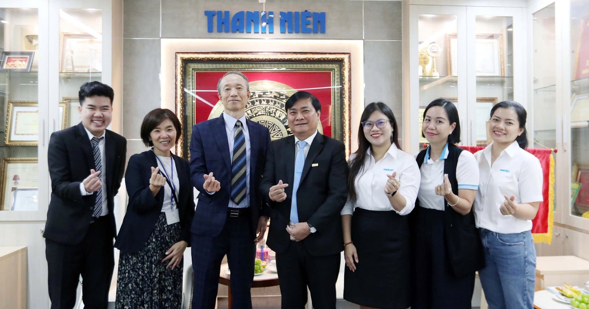 Consul General of Japan visits Thanh Nien Newspaper