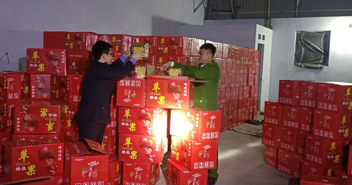 Thu hơn 10 tấn pháo hoa nổ tại kho hàng ở Bắc Giang