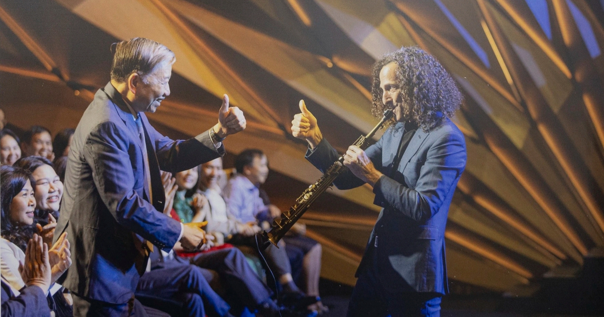 Bức ảnh Tổng Bí thư giao lưu với nghệ sĩ saxophone huyền thoại đoạt giải 'Khoảnh khắc vàng'