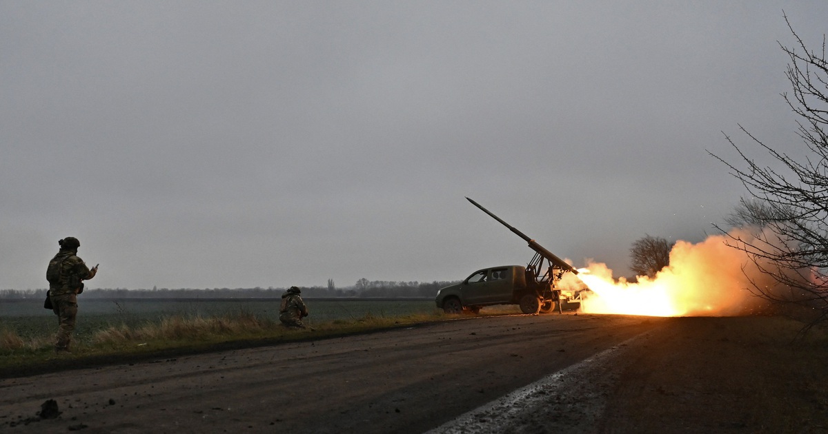 War in Ukraine on 1,039: Russia considering where to hold peace talks?